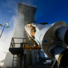 Hoisting a United Launch Alliance Atlas V rocket